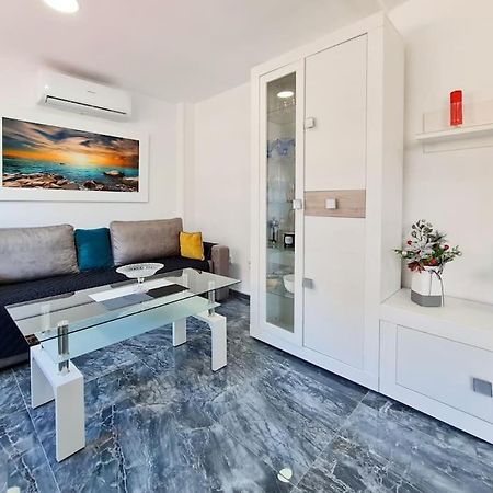 Modern Apartment Right In The Heart Of เบนิดอร์ม ภายนอก รูปภาพ