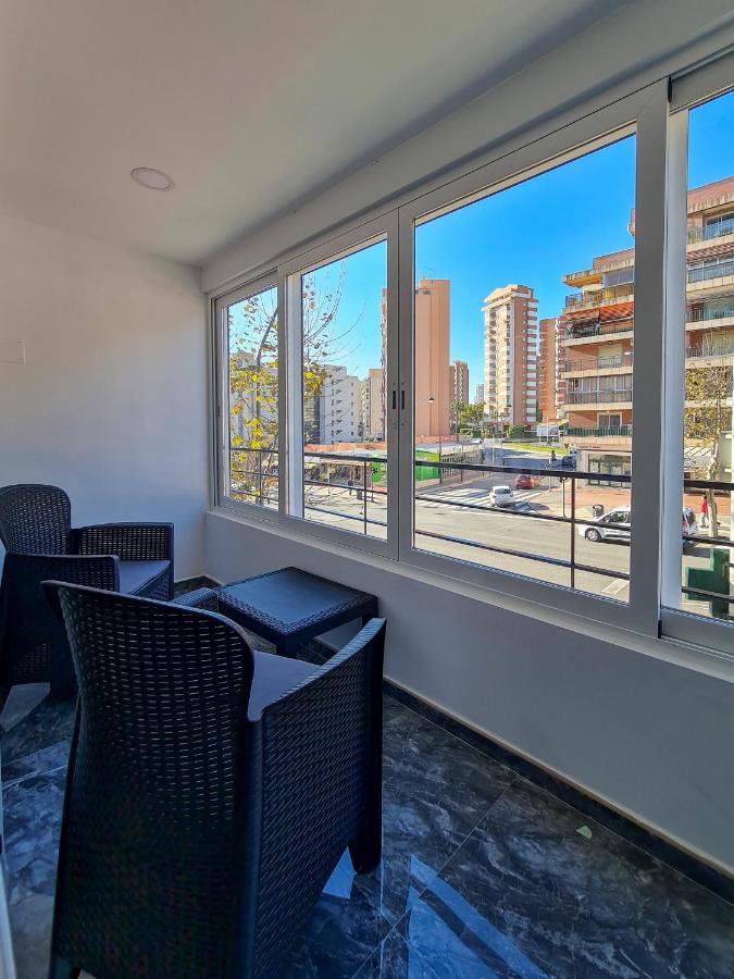 Modern Apartment Right In The Heart Of เบนิดอร์ม ภายนอก รูปภาพ